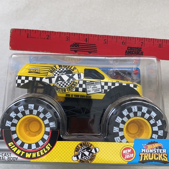 Hot wheels monster truck Taxi HW MT Taxi - Picture 5 of 6